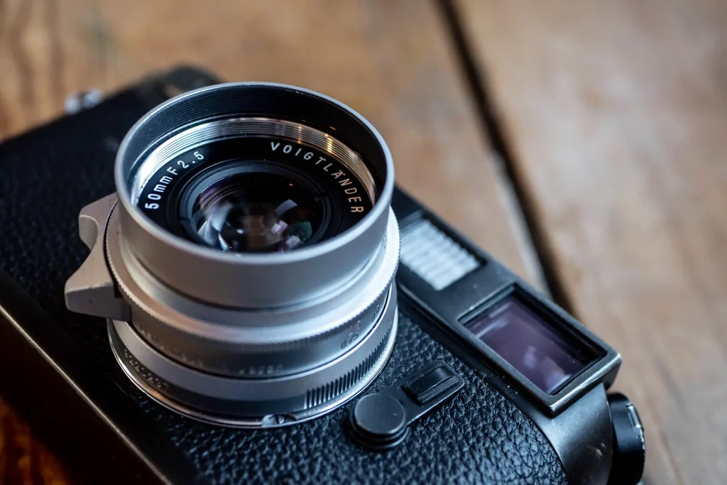 Voigtlander 50mm f/2.5 Color-Skopar Leica Thread Mount Lens Review