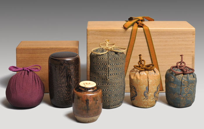 古瀬戸肩衝茶入 銘「閑居」 鵬雲斎箱書 | 古美術ささき