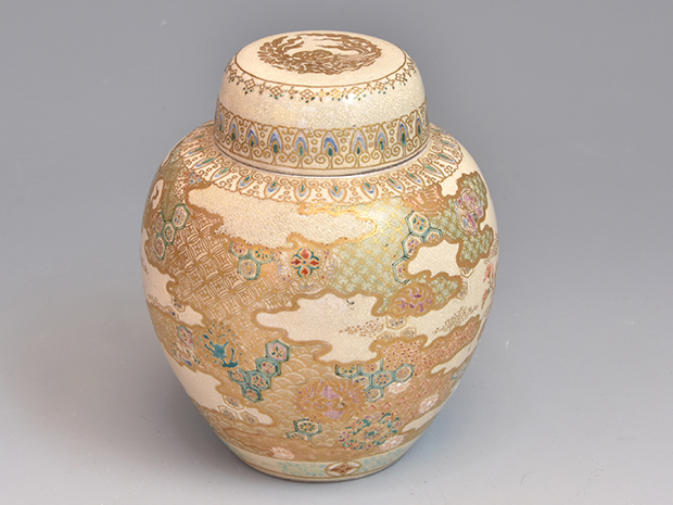 薩摩焼 金襴色絵 吉祥文小壺 銘「松浦」 明治時代 | 古美術ささき