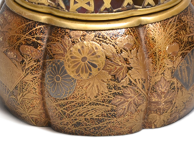 阿古陀香炉 梨地に金銀秋草蒔絵 江戸時代 火取香炉 香道具 | 古美術ささき