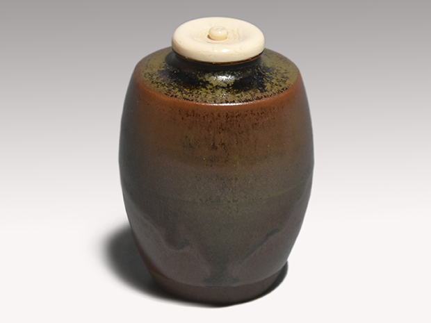 丹波焼 肩衝茶入 市野信水(作) 象牙蓋 仕服 共箱 | 古美術ささき