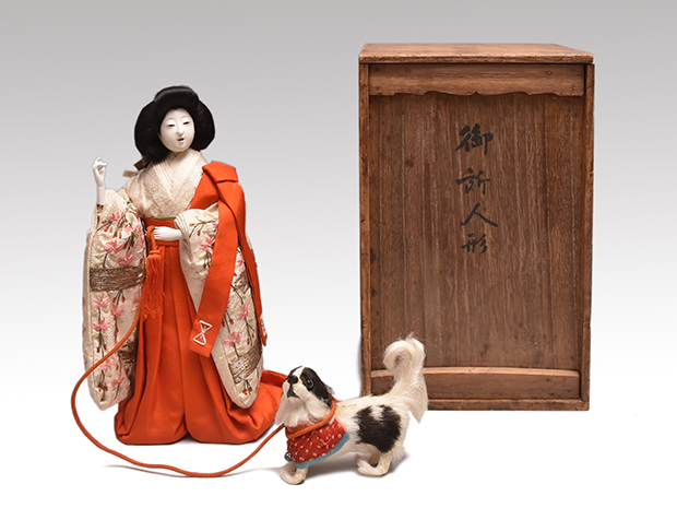 狆(ちん)引き官女 雛人形 明治期B 雛人形 狆引き官女 犬引き