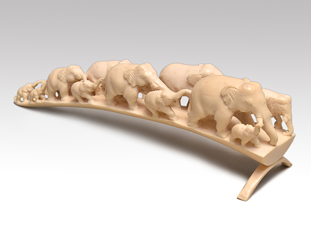 象牙製 群象 長さ27.3cm | 古美術ささき