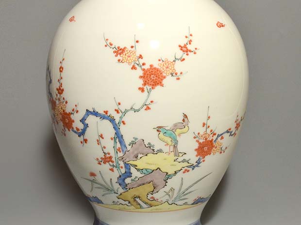 人間国宝 十四代酒井田柿右衛門 本人作 濁手 蓼文 瓶 共箱入の通販 by