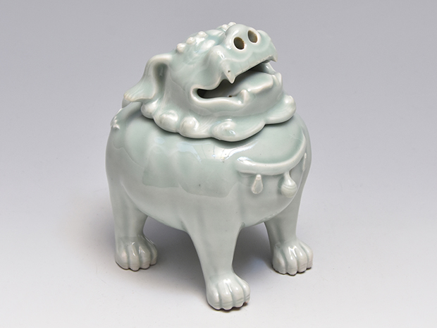 古伊万里（鍋島様式）青磁獅子香炉 江戸時代中期頃 | 古美術ささき