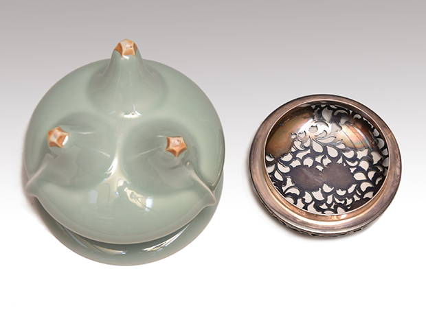 初代 諏訪蘇山 青磁 袴腰 香炉 共箱 四季草花銀火屋 約