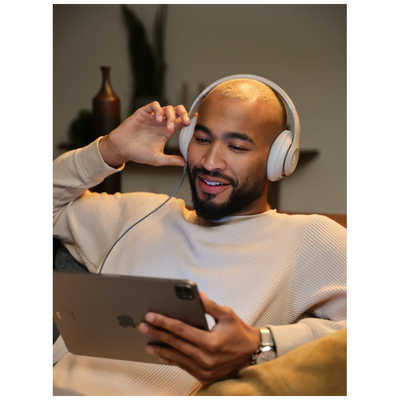 BEATSBYDRDRE ブルートゥースヘッドホン Beats Studio Pro サンド