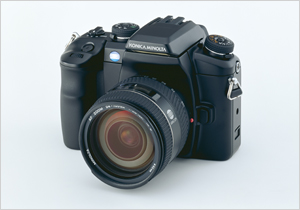 レンズ交換式デジタル一眼レフカメラ「コニカミノルタ α-7 Digital