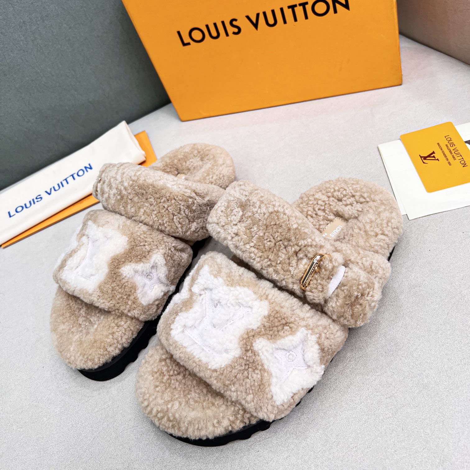 もこもこ 可愛い パセオ・ライン ミュール ルイヴィトン サンダル