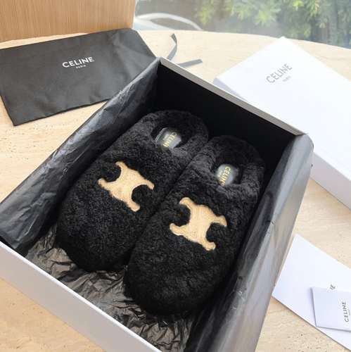 セリーヌ サンダル コピー 可愛い もこもこ トリオンフ ファー