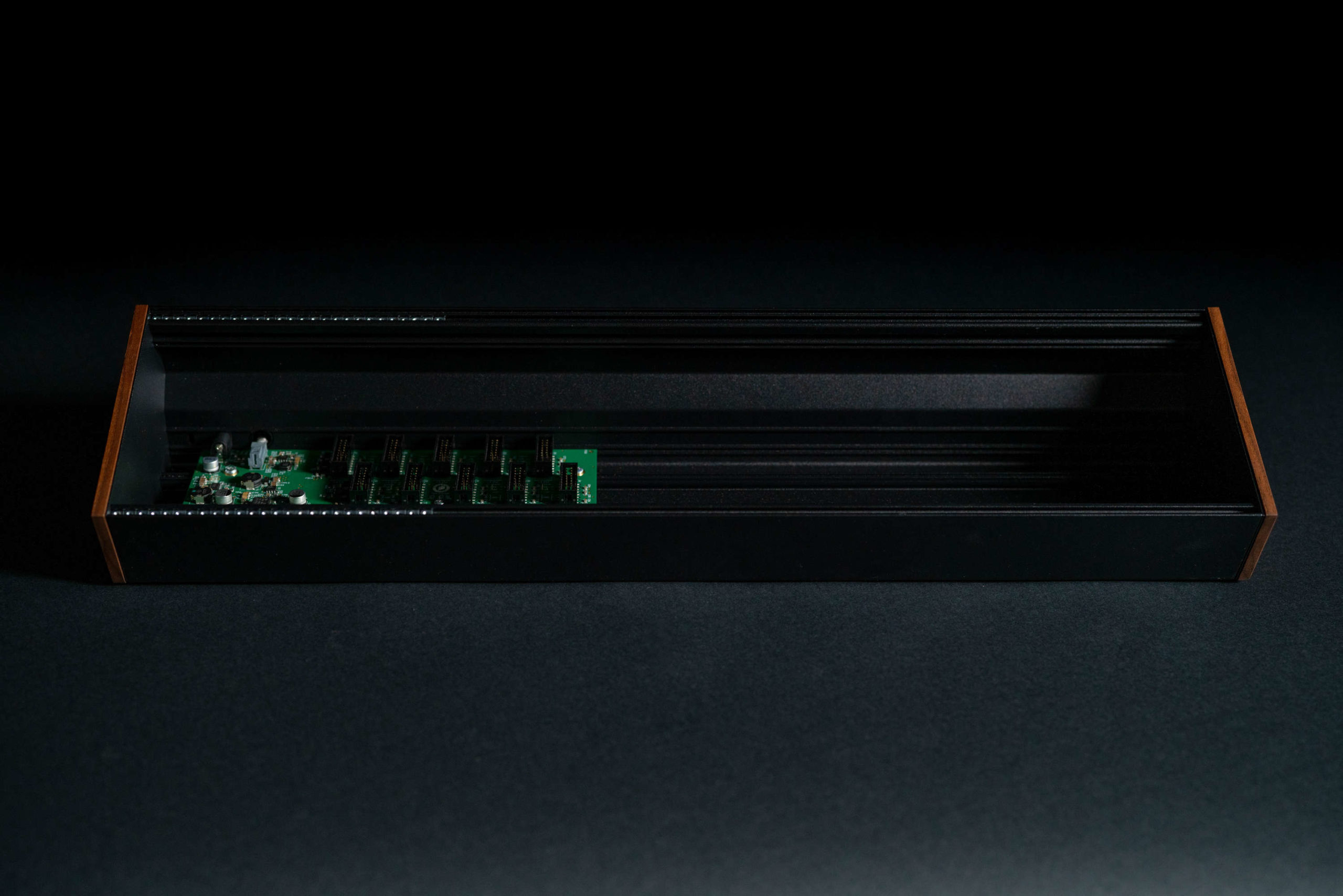 104HP Powered Eurorack Case – moog