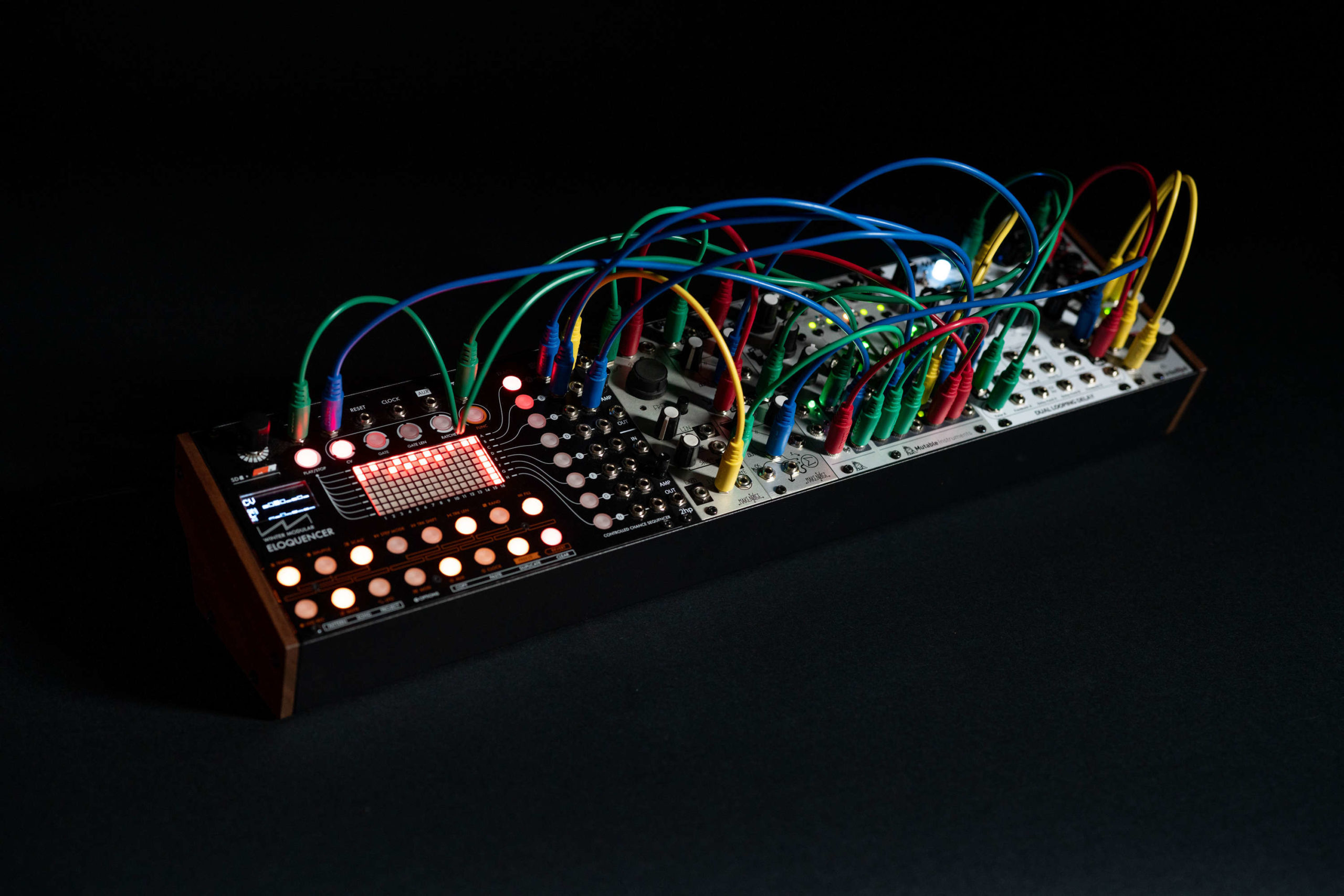 104HP Powered Eurorack Case – moog