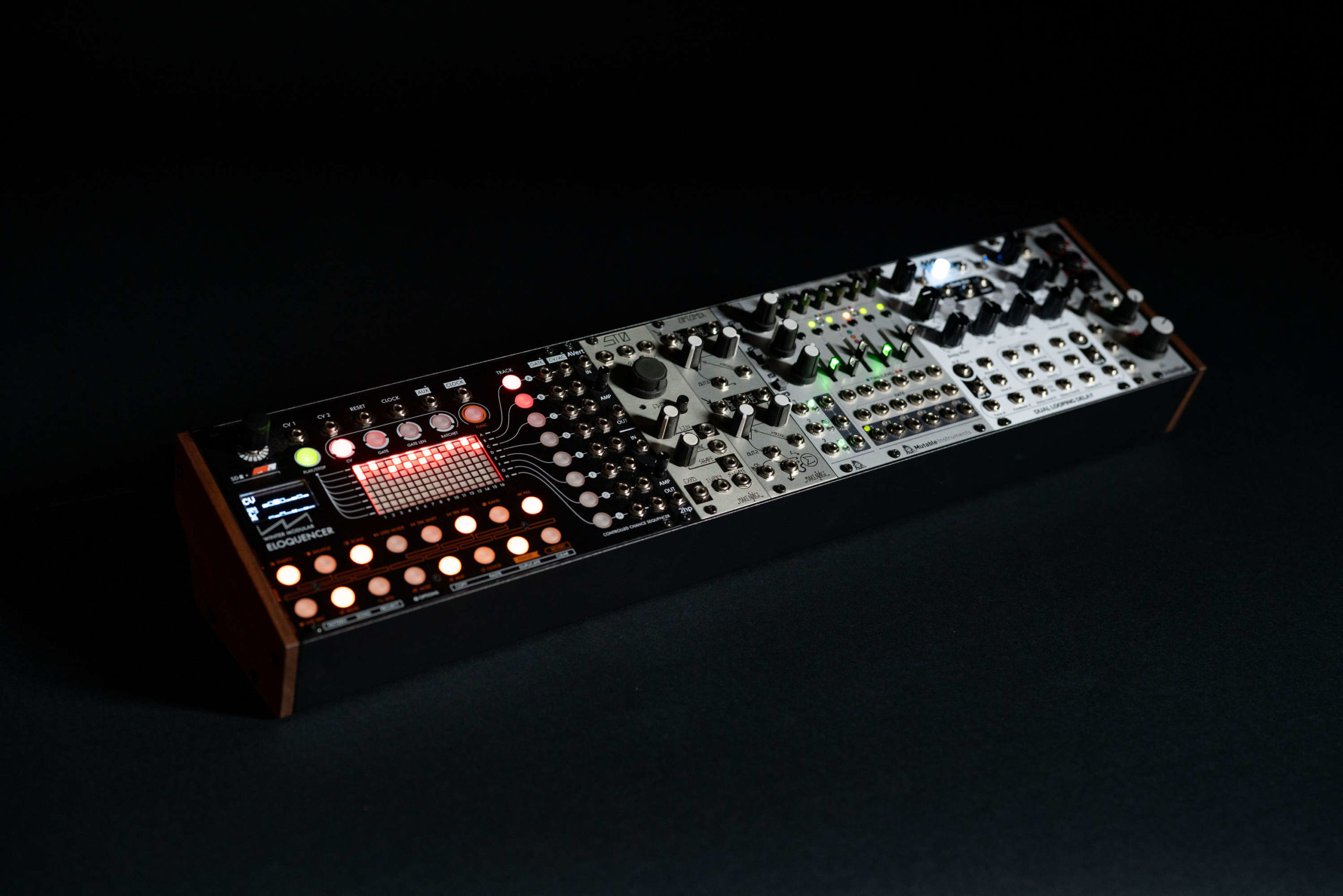 104HP Powered Eurorack Case – moog