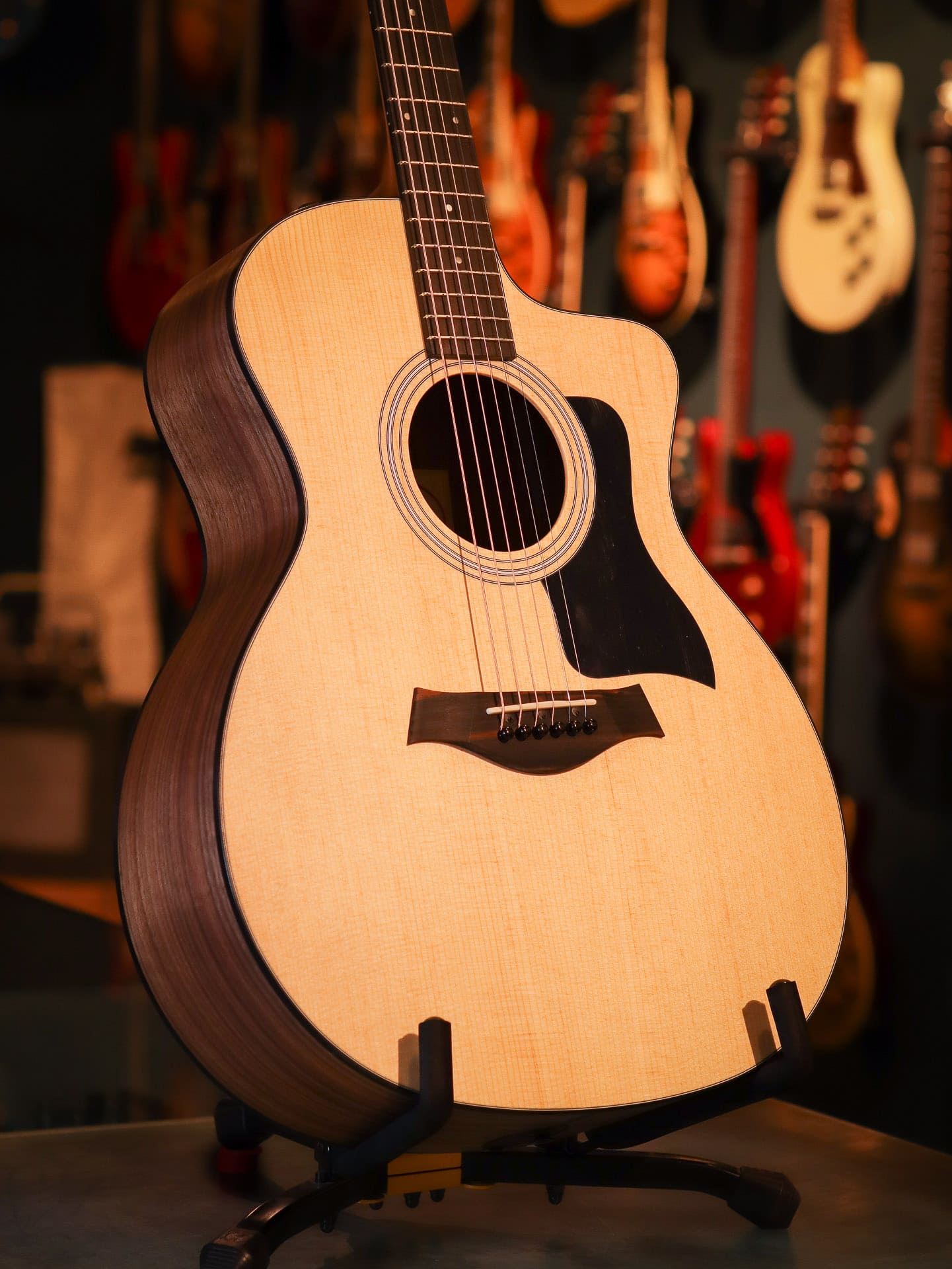 Taylor 114ce - Kauffmann's Guitar Store