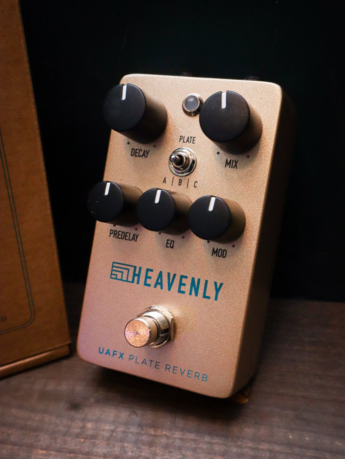 Universal Audio FX Heavenly Reverb - Kauffmann's Guitar Store
