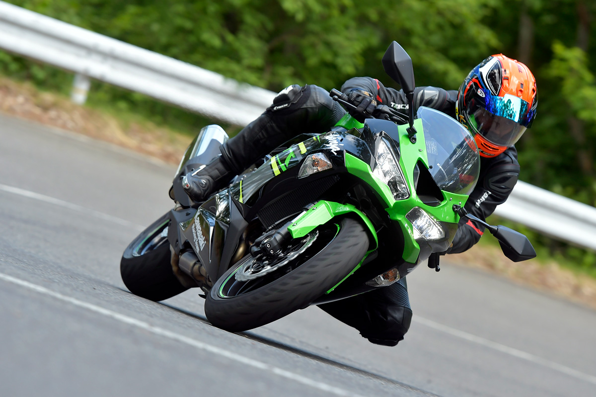 Ninja ZX-6R(2019)を1,000km試乗。上質な走行フィーリングを持つミドル