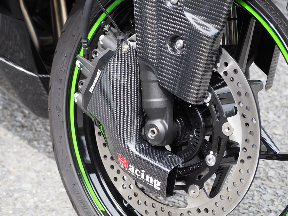 キャリパー冷却効率向上を図りつつ足まわりを引き締めるマジカル