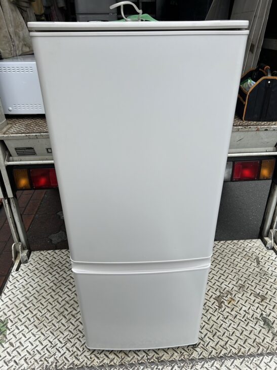 愛知県豊田市にてお引き受け【三菱の単身向け冷蔵庫 MR-P15G-W 2021年
