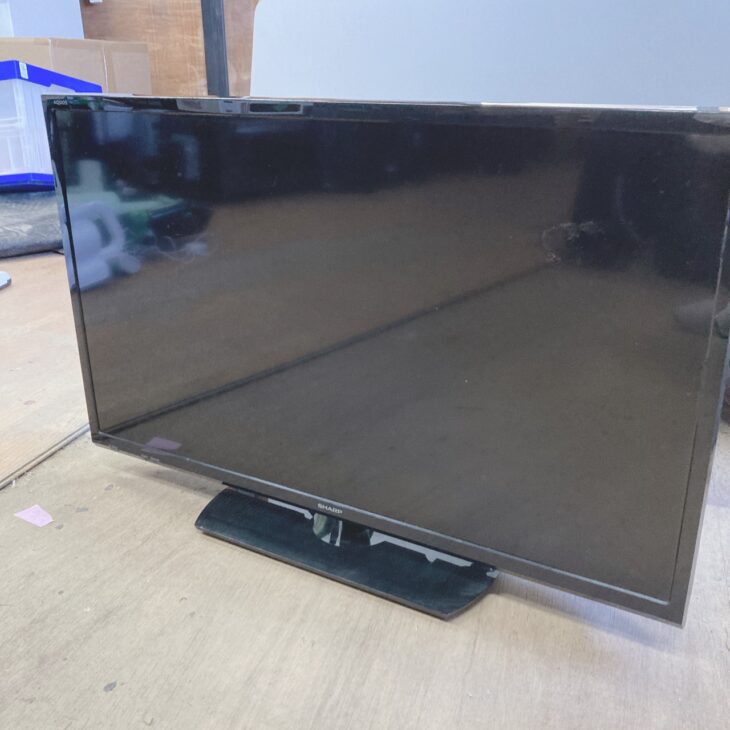 福島県平田村にてSHARP AQUOS 液晶テレビ LC-32H30 2015年製 使用感