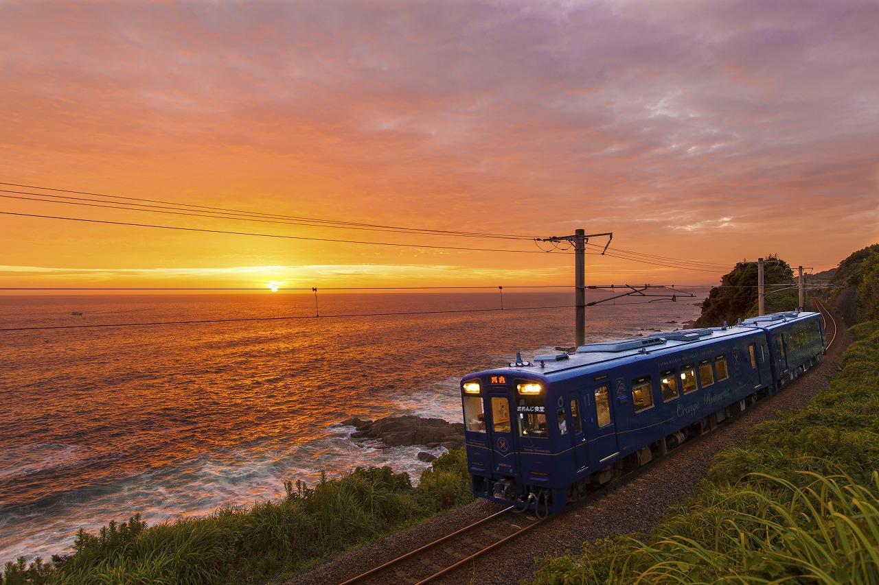 観光列車「おれんじ食堂」 | 特集 | 【公式】鹿児島県観光サイト