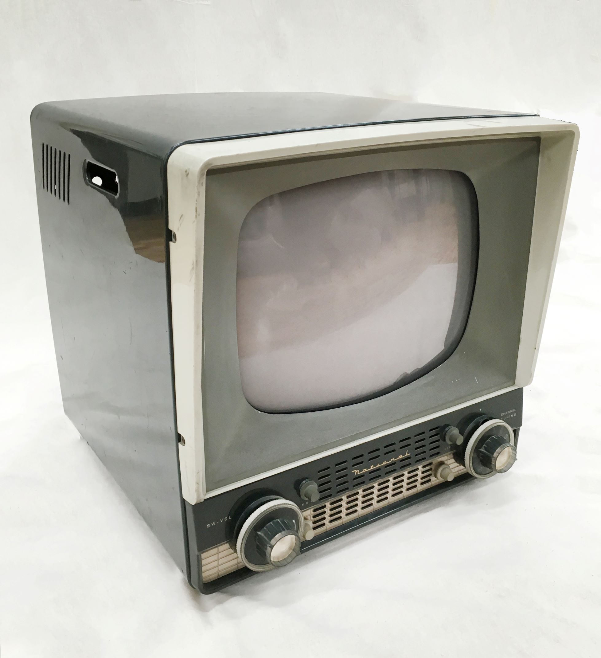 理工電子資料館:ブラウン管テレビ ナショナル T-14C1