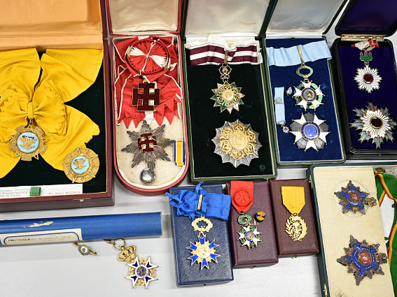 勲章多数 コレクション整理 - 掛軸買取 古美術永澤