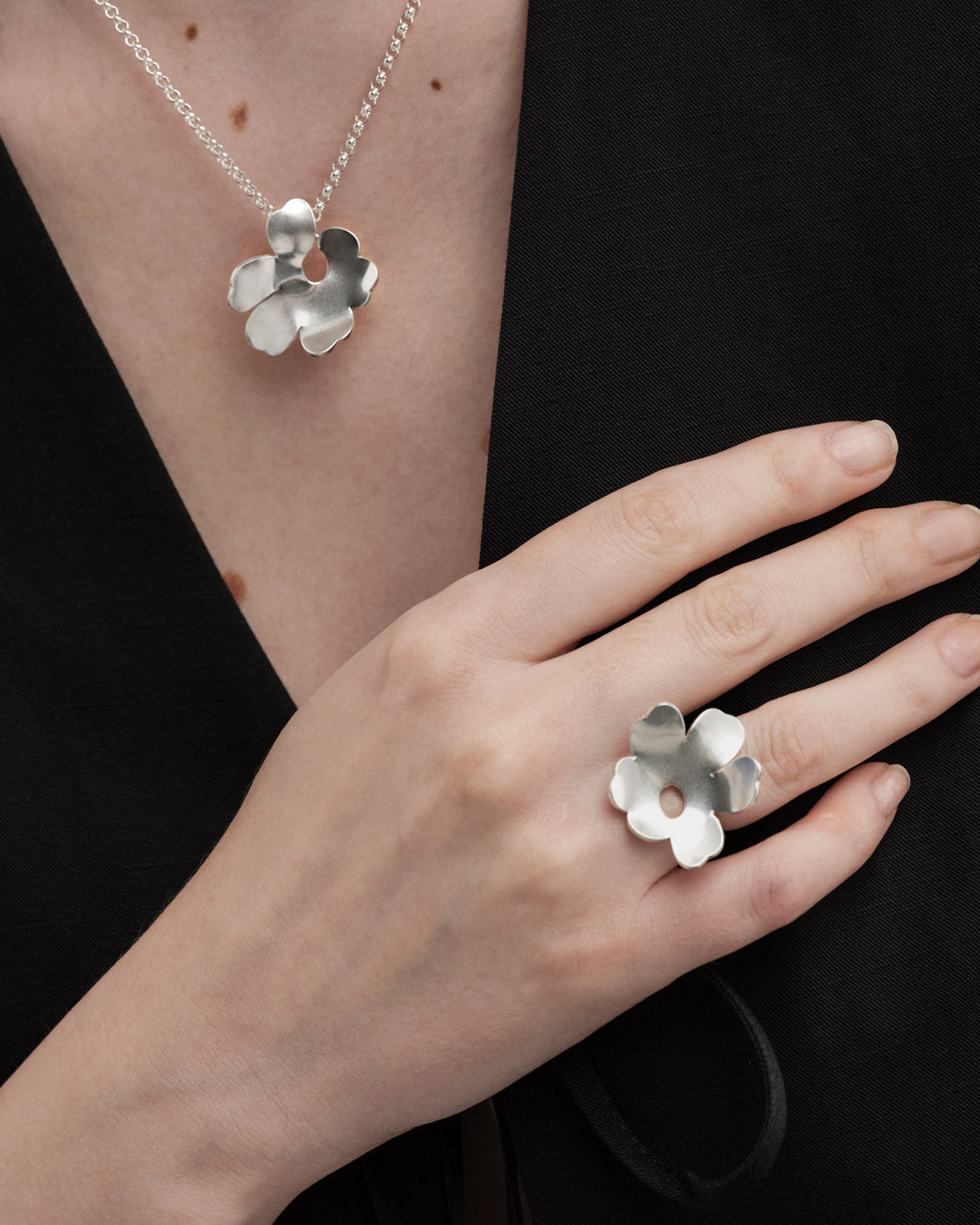 Unikko リング シルバー – Kalevala