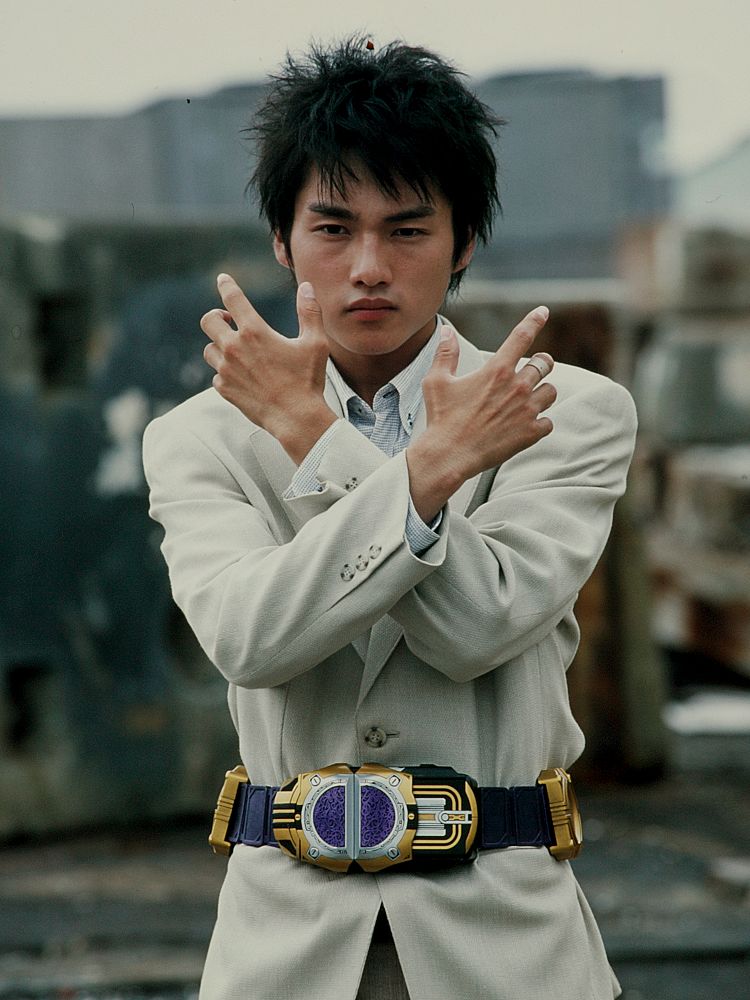 上城睦月 | 仮面ライダー図鑑 | 東映