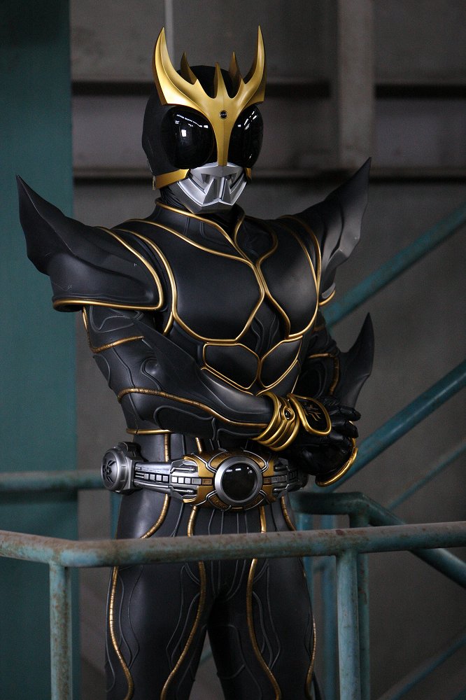 仮面ライダークウガ アルティメットフォーム (ダークアイズVer