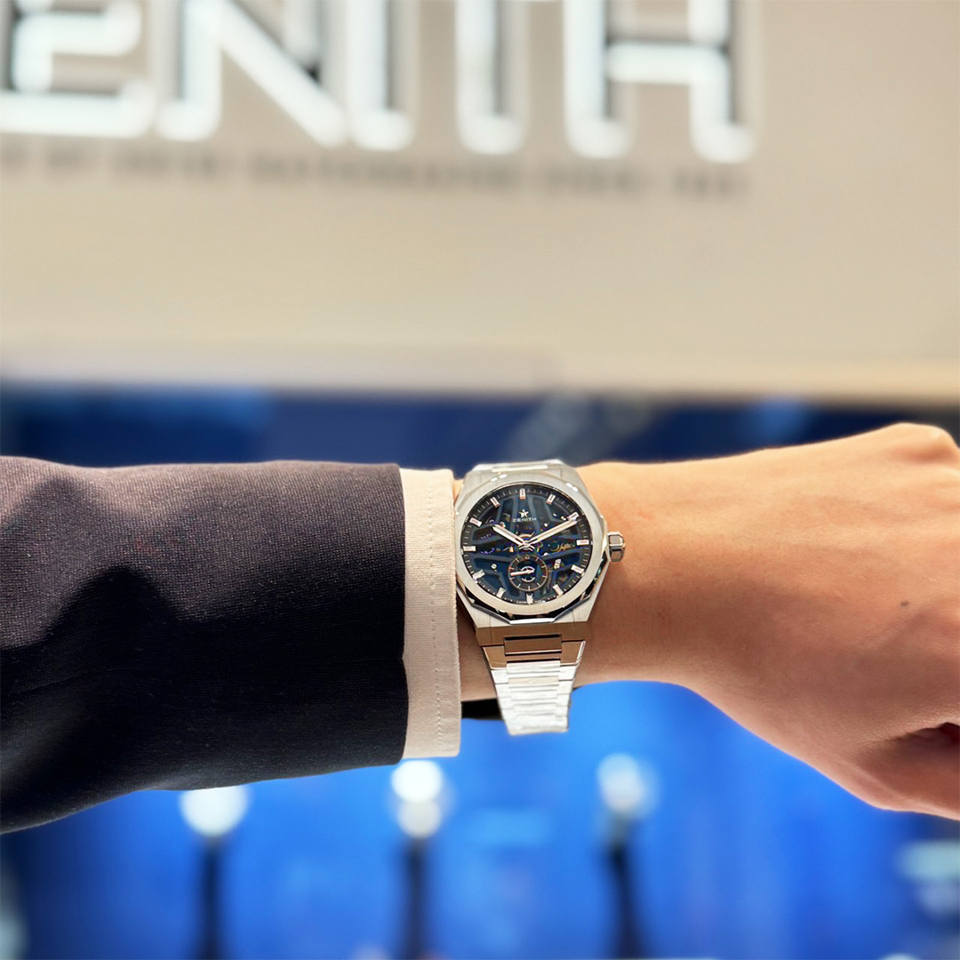 高精度のエルプリメロ搭載スケルトンモデル：ゼニス デファイ