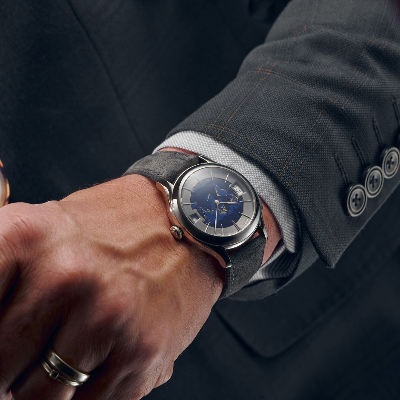 クラシック・トラベラー グローブナイトブルー LCF012.G1.NGE10