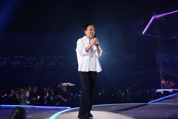 小田和正、横浜で感動フィナーレ “ラブ・ストーリーは突然に”など熱唱