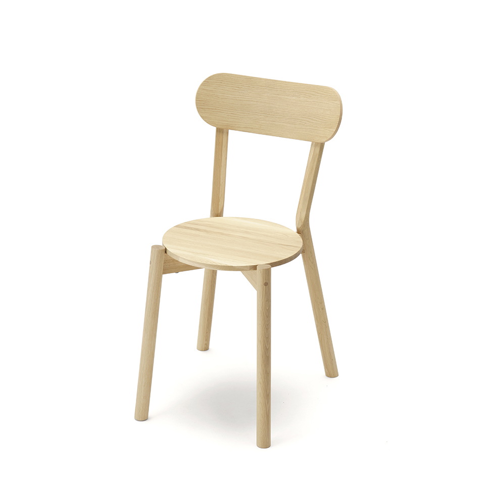 Castor Chair ‒ KARIMOKU NEW STANDARD (KNS)