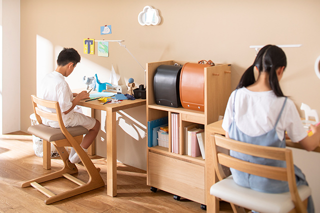 学習机・勉強机ならカリモク家具｜デスク関連アイテム｜国産家具