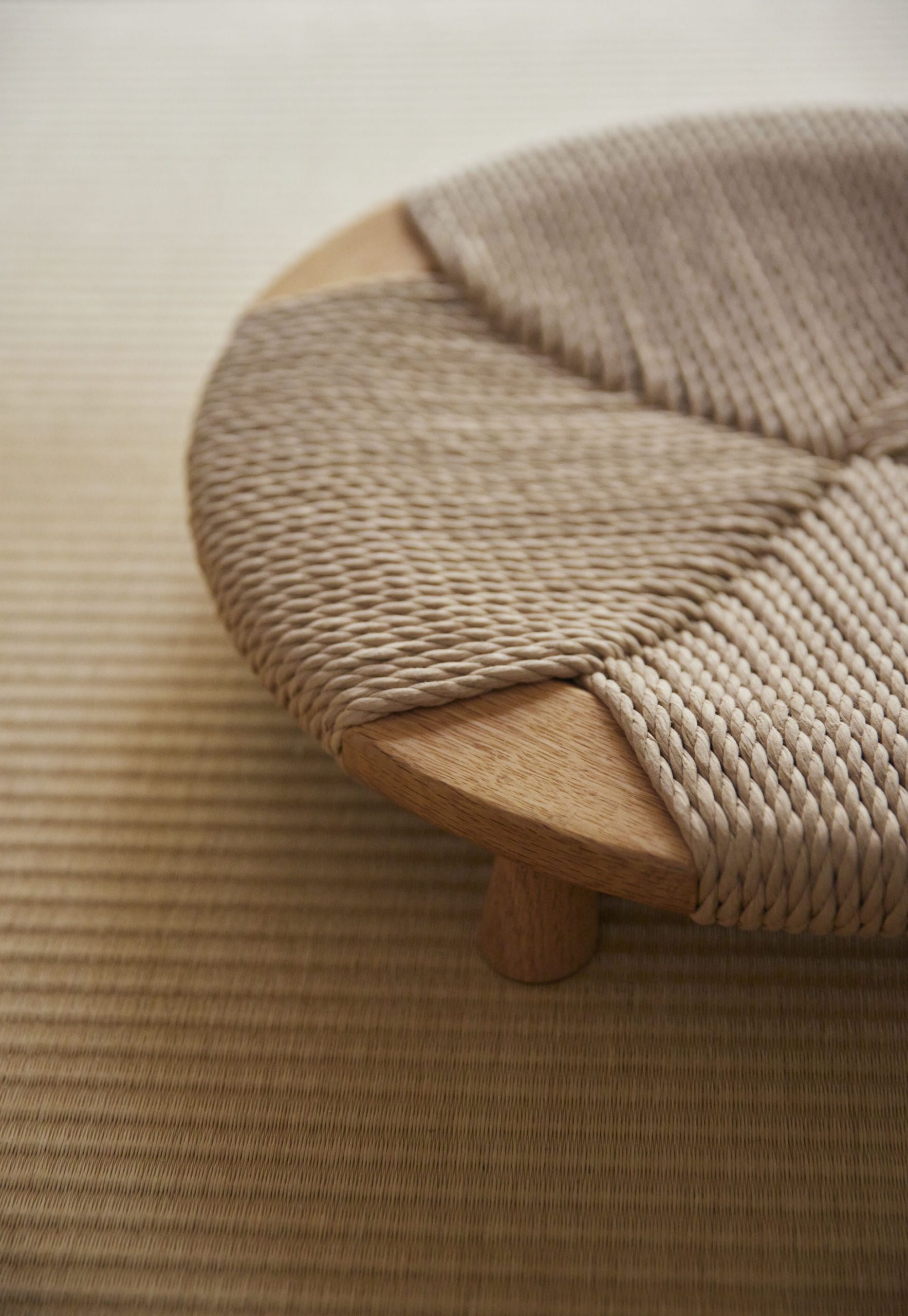 座椅子 - 国産無垢家具は飛騨高山発の家具メーカー KASHIWA