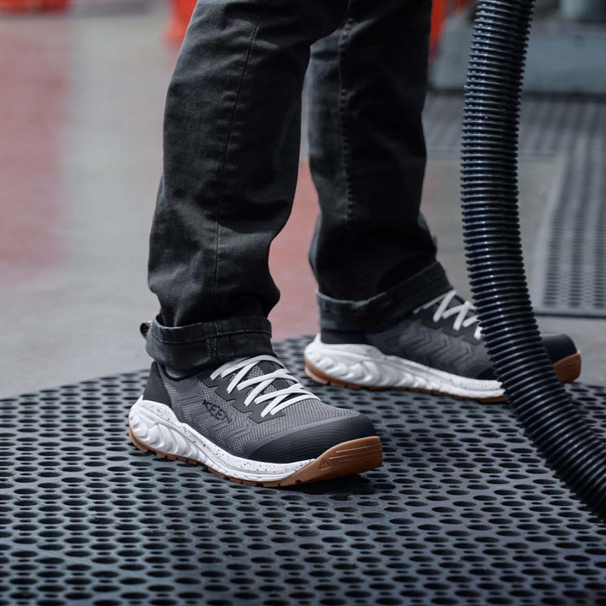 メンズ アルヴァダ シフト ワークシューズ | Steel Grey/Gum | KEEN