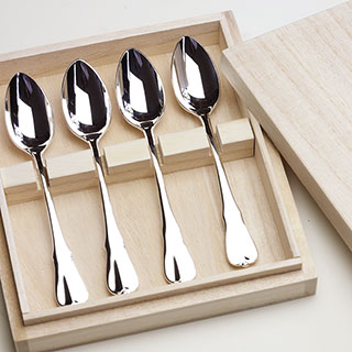 銀食器 名前が刻印できるシルバー950の純銀食器カトラリーセット