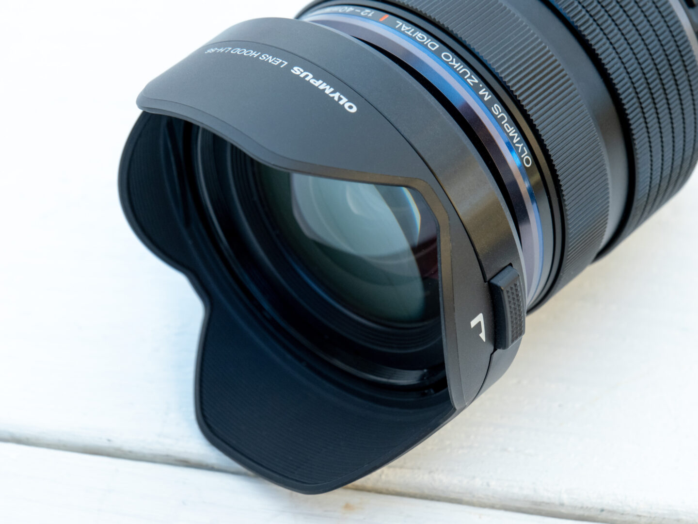 OM SYSTEM M.ZUIKO DIGITAL ED 12-40mm F2.8 PRO｜マイクロフォー