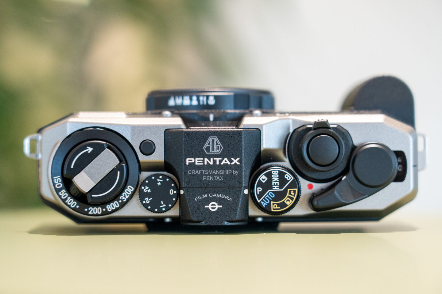 20年の時を超えてつくられたフィルムカメラ「PENTAX 17」｜現代に