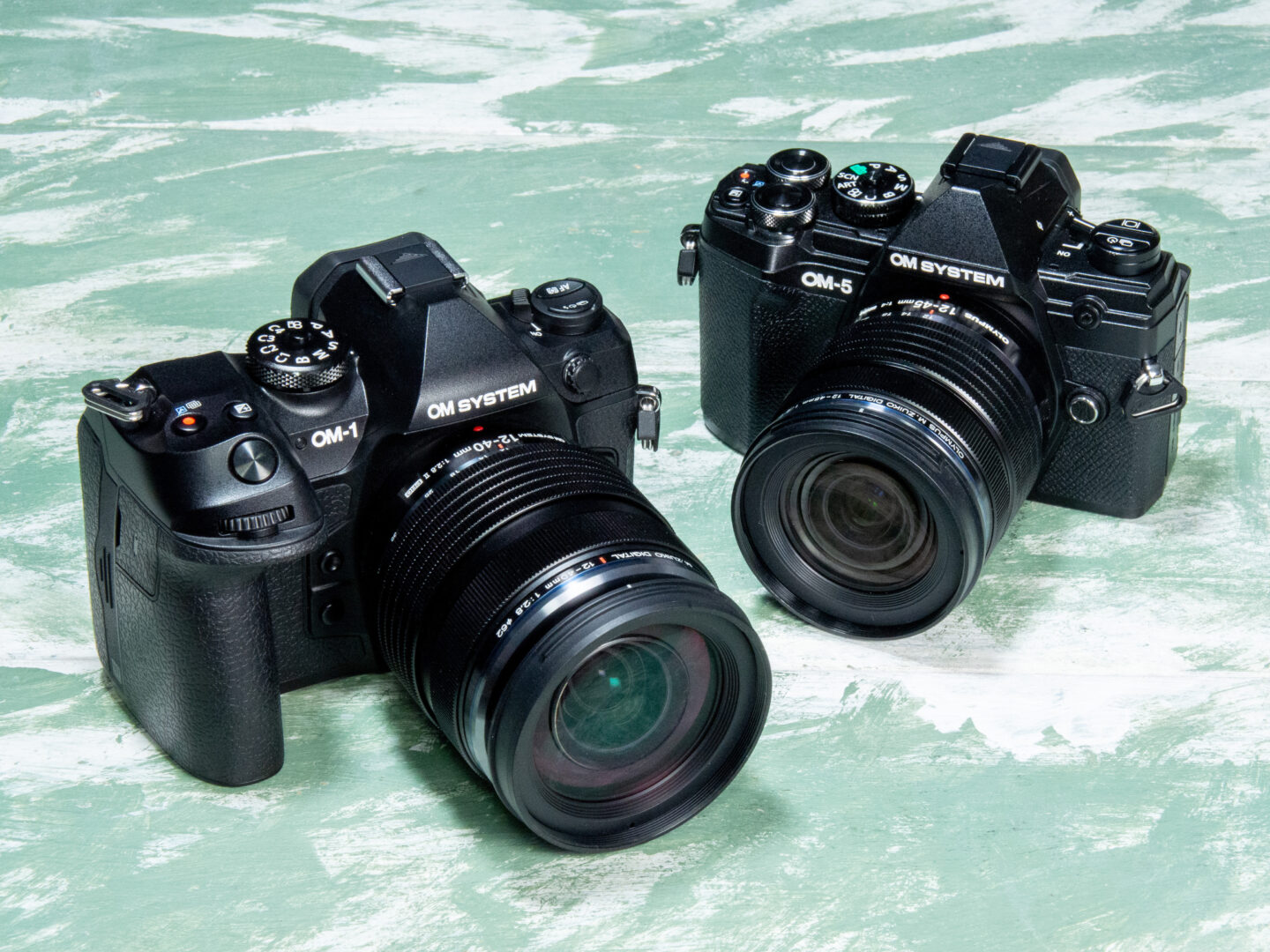 OM SYSTEM OM-1 Mark II ＆ OM-5の高い操作性と最新機能を活かして街