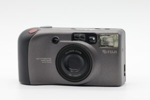 感じたままを、感じたままに写すフィルムコンパクトカメラ｜富士