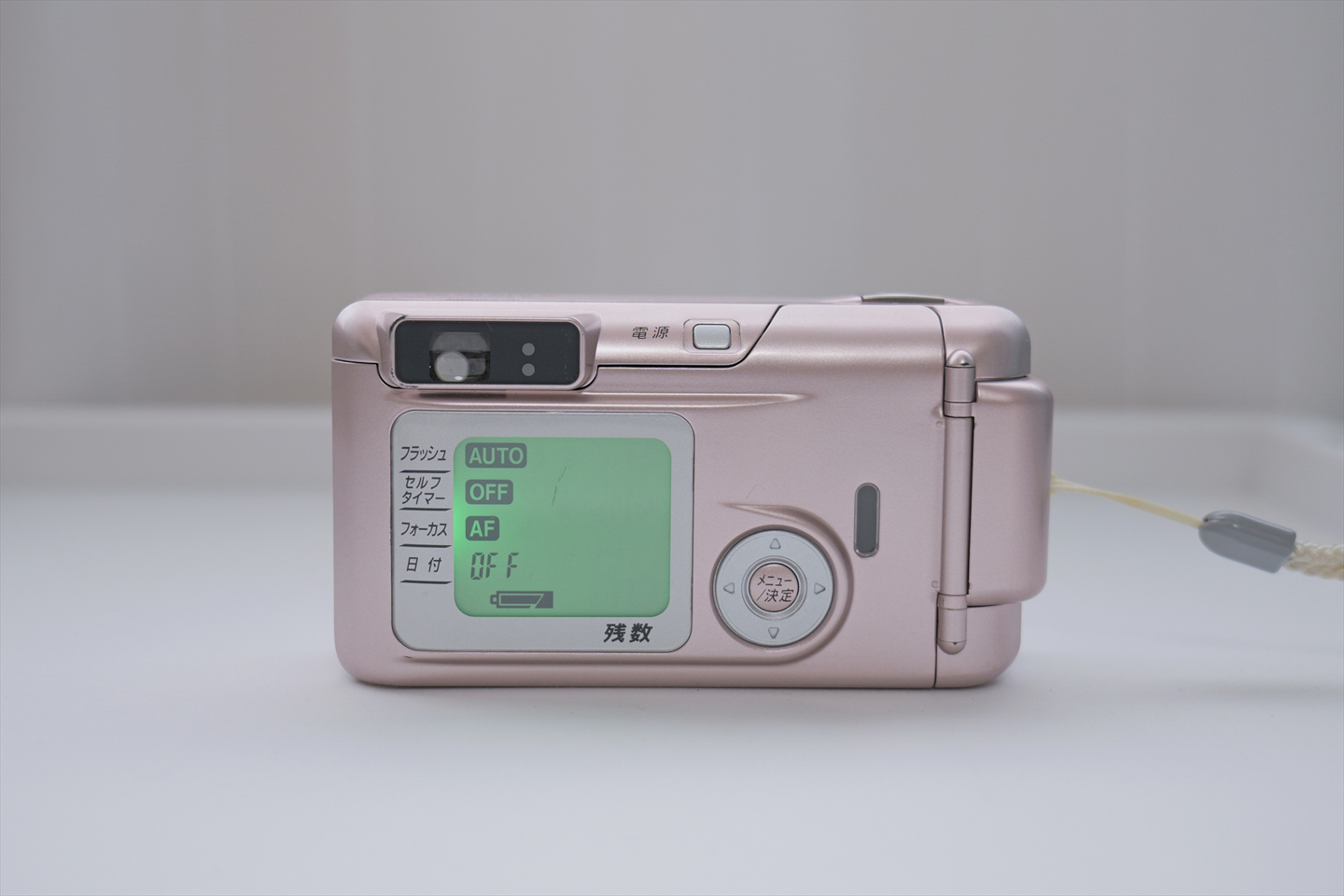 感じたままを、感じたままに写すフィルムコンパクトカメラ｜富士