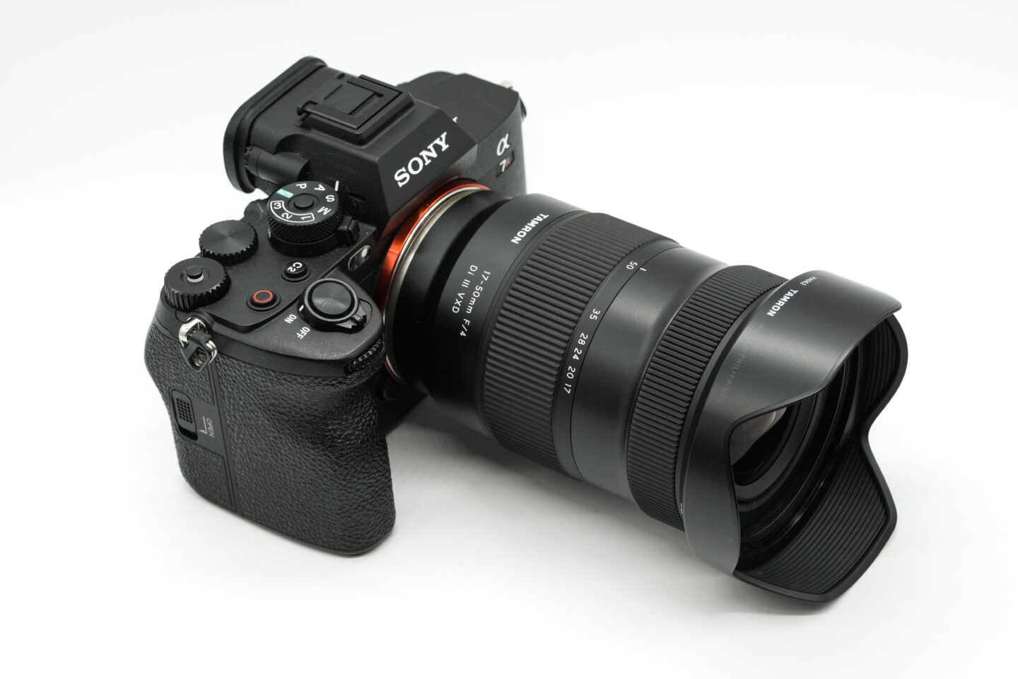 タムロン 17-50mm F/4 Di III VXD レビュー｜ストリートからネイチャー