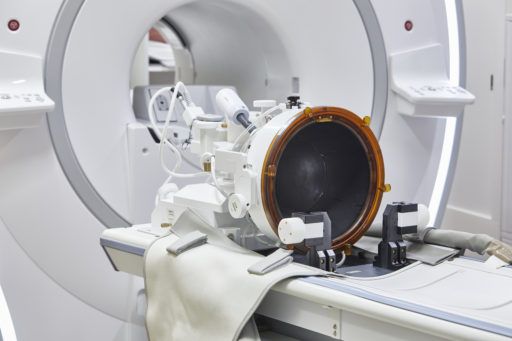 MRガイド下集束超音波治療器（MRgFUS）｜診療機器・治療法｜北野病院の