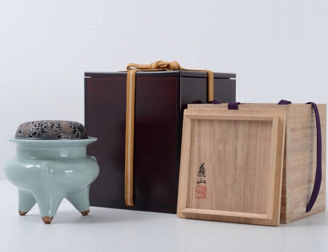 三代 諏訪蘇山 青瓷袴腰 香炉 買取参考価格 | 高く売るなら六角堂