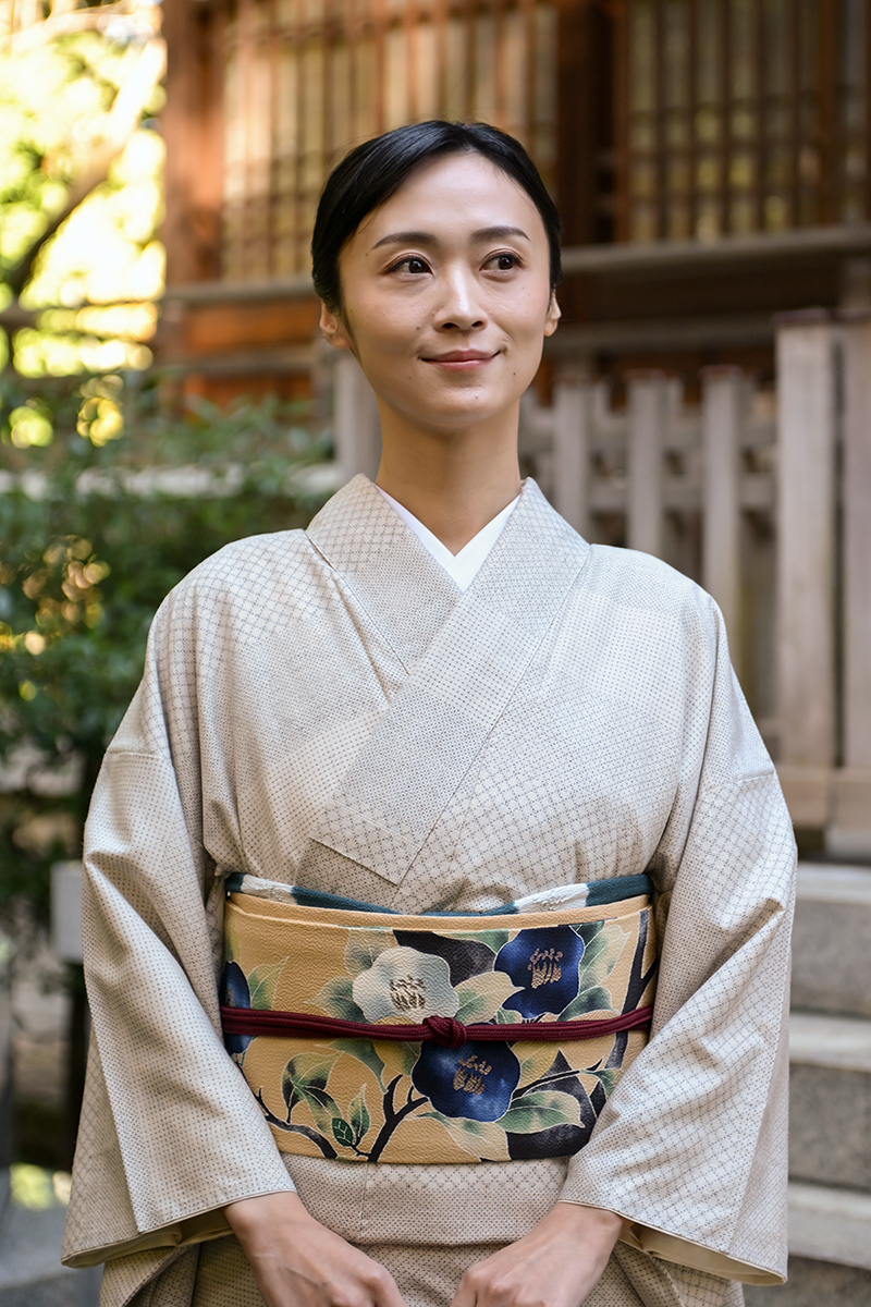 銀座【着物4696】本場結城紬 生成色 幾何文（反端 証紙付） – 銀座