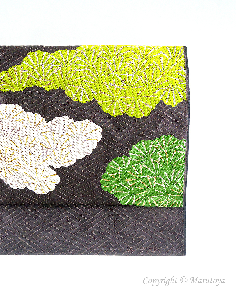 洛風林：九寸名古屋帯『紗綾型に松』 – 創作着物と帯の専門店 Marutoya