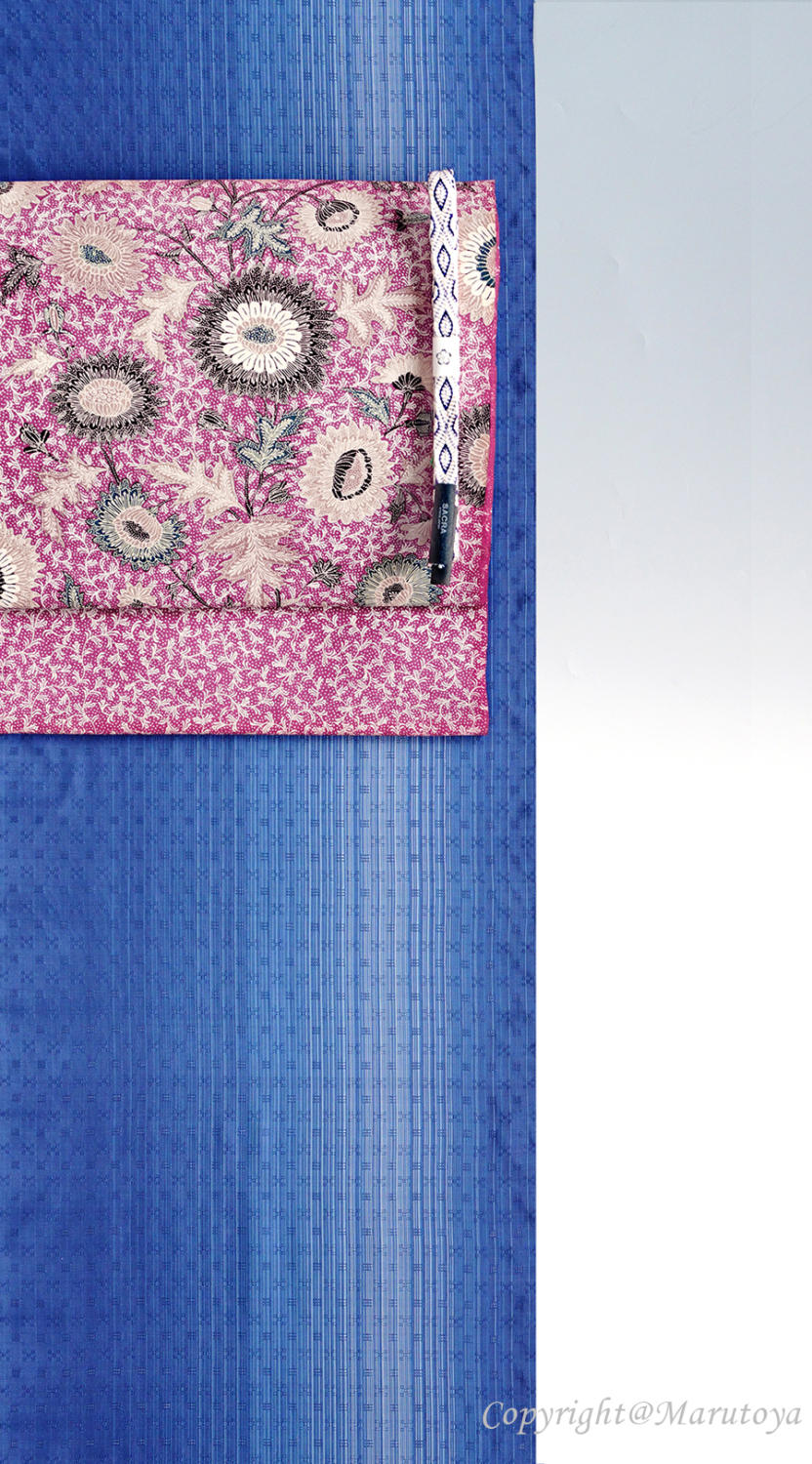 秋山眞和 制作：綾の手紬/藍染め暈かし花織着尺 – 創作着物と帯の専門