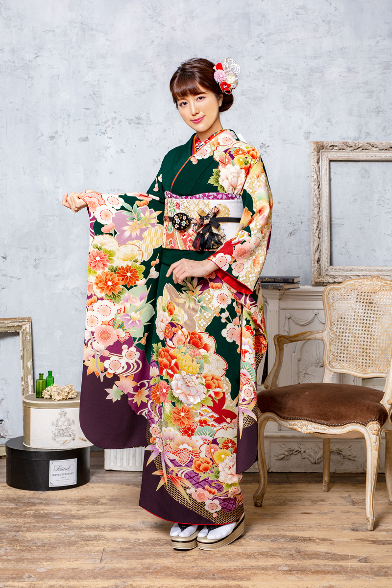 MKK-2907】☆深緑地に桜と牡丹のレトロ柄振袖 | 日本最大級の着物