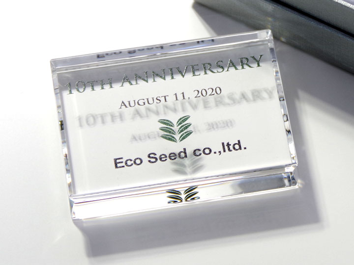 アクリル製ペーパーウエイト ACHP-6×8-PW | メイクワン銀座